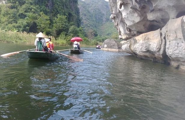 Ninh Binh Full Day Tour: Bai Dinh Pagoda - Trang An - Mua Cave