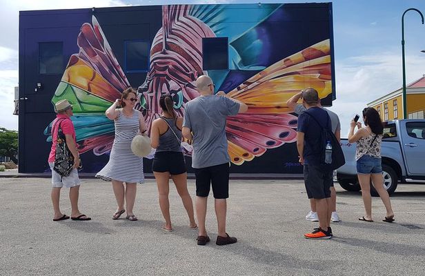 The Whole Story Tour of San Nicolas in Aruba