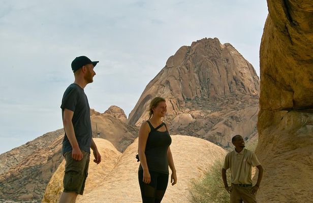 Spitzkoppe Guided Tour via the Zeila shipwreck