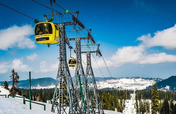 5-Days Kashmir tour includes Accommodation and Private Transportation 