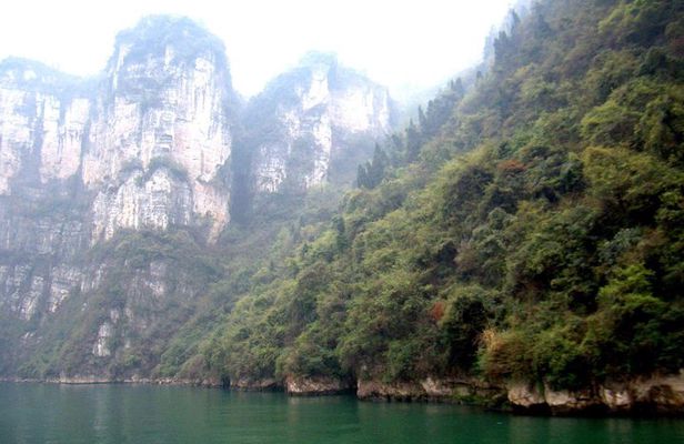 2-Day to Xiling Gorge in Yichang from Wuhan by Bullet Train