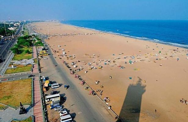Marina Beach walking tour by tourism ministry approved company