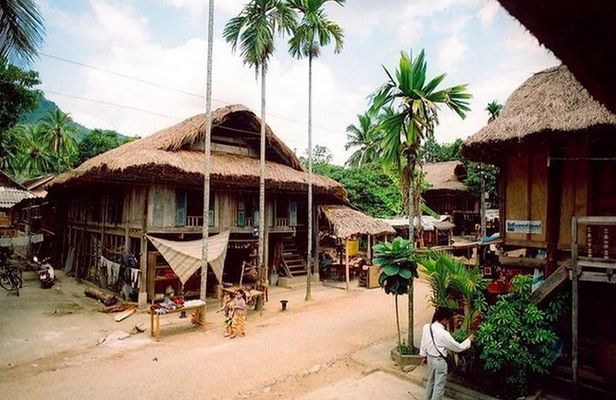 Mai Chau 2 Days 1 Night Tour from Hanoi: Biking & Ethnic Villages
