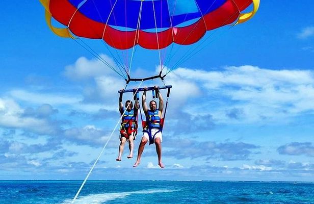 Full Day Southern Bali with Adventure Parasailing