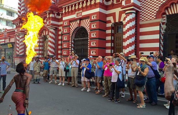 Shore Excursion Colombo Port To Colombo City Tour for 1 to 2 People