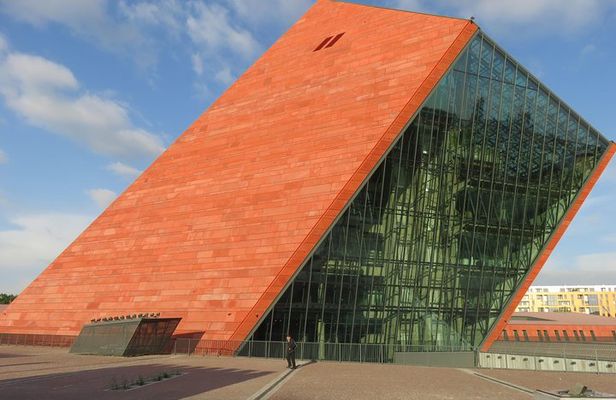 Museum of the Second World War Gdansk Private Tour & Tickets