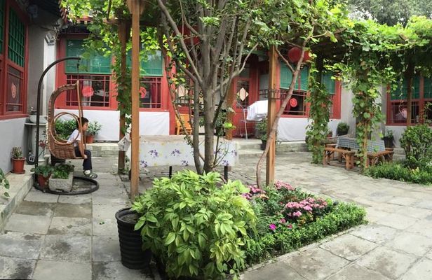 4-Hour Private Tour to Beijing Drum Tower with Drum Performance and Rickshaw