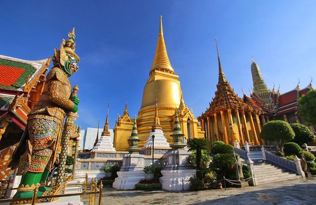 Bangkok Muslim Landmarks Tour with Grand Palace & Halal Meal