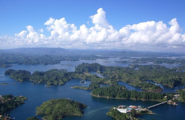 Guatape and coffee tour