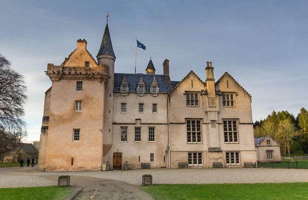 4-Day Scottish Castles Experience Small-Group Tour from Edinburgh
