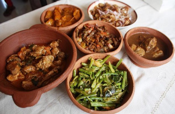 Authentic Sinhalese Cooking Class in Colombo with a Local Family