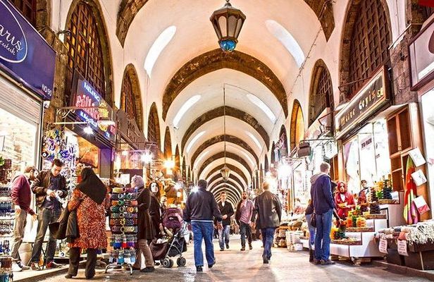ISTANBUL SPICE BAZAAR & BOSPHORUS TOUR (Half Day Morning)
