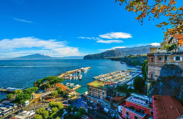 Sorrento, Positano, Amalfi and Ravello from Naples - Low Cost