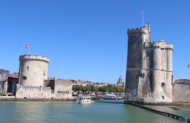 La Rochelle Like a Local: Customized Private Tour