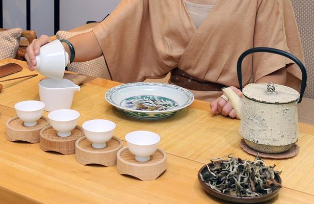 Chinese Tea Tasting Experience