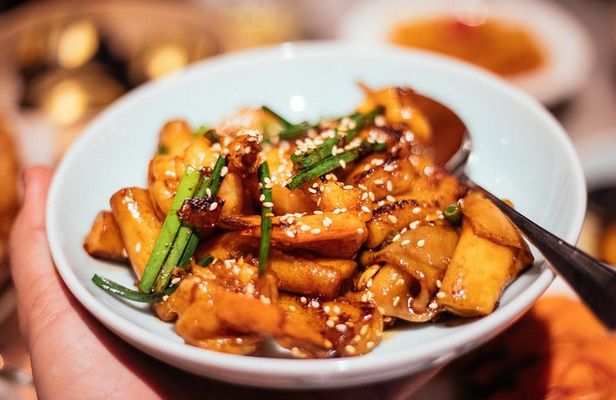 The 10 Tastings of Hong Kong With Locals: Private Street Food Tour