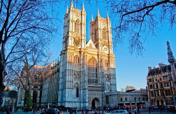 Westminster Guided Walking Tour with Abbey Entry
