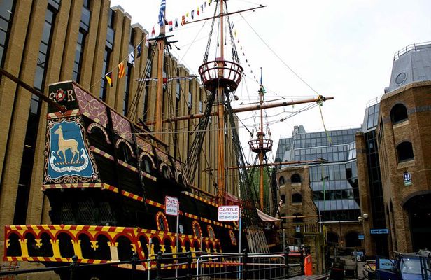 See Over 30 Top London Sights! Fun Private Tour with Local Guide