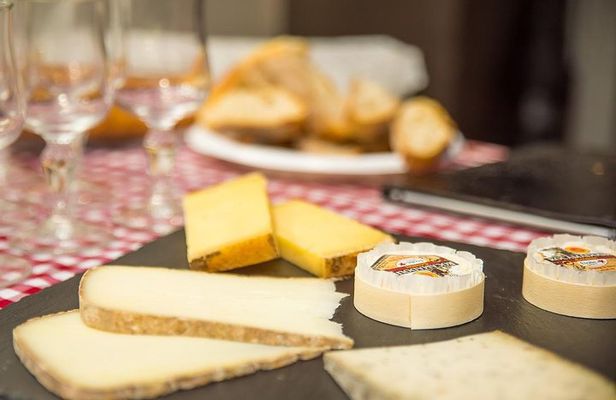 Montmartre The Private Food Tasting Tour with a French Gastronomy Expert