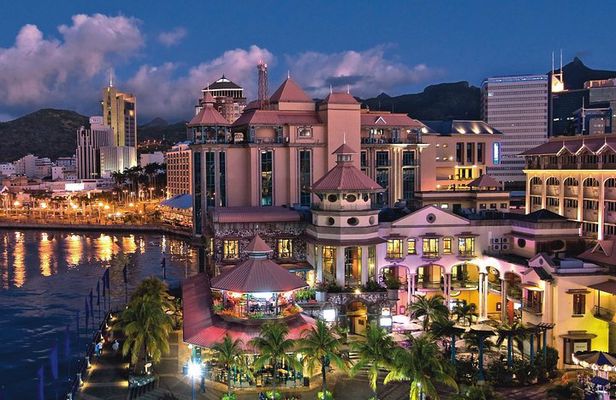 Mauritius Private Night Tour: Romantic dinner, Entertainments & Night lounge
