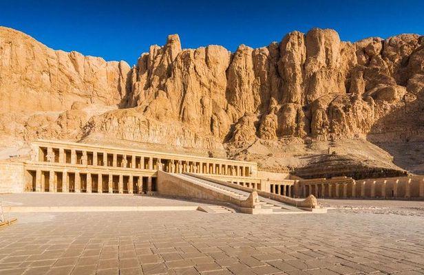 Full Day Tour of luxor East and West with hot air balloon over luxor