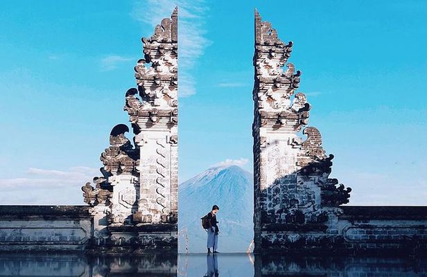 East Bali Tour: Lempuyang Temple - Gate of Heaven, Tirta Gangga, Virgin Beach