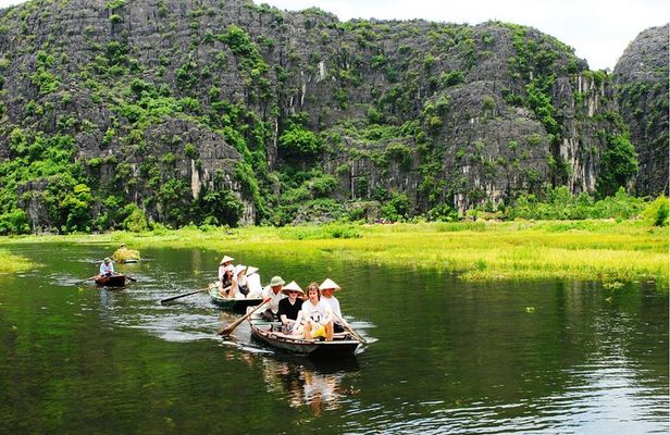 Hoa Lu - Mua Cave - Local Market -Tam Coc - Bich Dong 2days small group tour