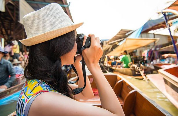 Private Tour: Amphawa Floating Market & Maeklong Railway Market