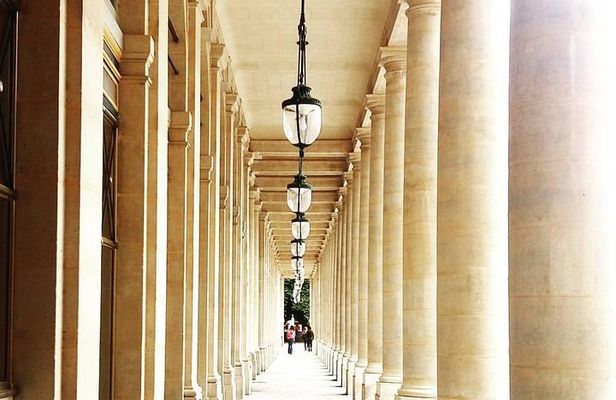 Private Covered Passages & Palais Royal Gardens 2-Hour Tour