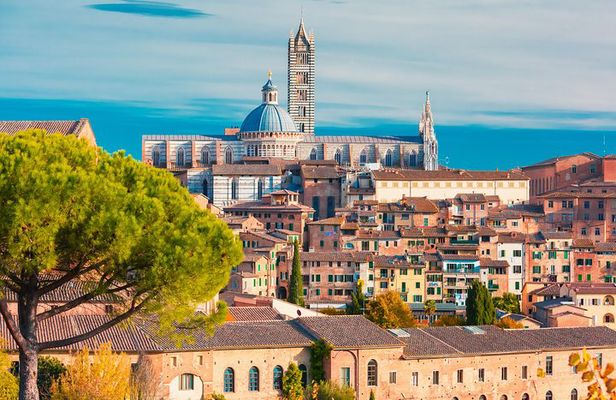 Tuscany: Day Trip to Pisa, Siena, San Gimignano, and Chianti