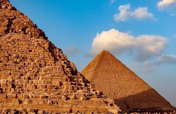 Full day tour to Giza, Saqqara, Memphis and Dahshor with Egyptian Lunch