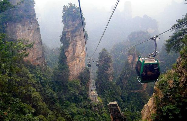All-inclusive 4-Day Private Zhangjiajie Tour Includes Glass Bridge& Evening Show