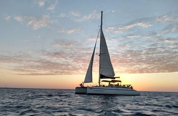 TIMAROUBA Sunset Sailing Catamaran in Tamarindo
