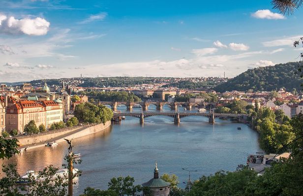 Prague Full-Day City Walking Tour and Petrin Tower
