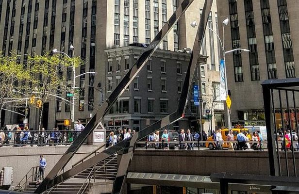 Holdouts: A NYC Architecture Walking Tour