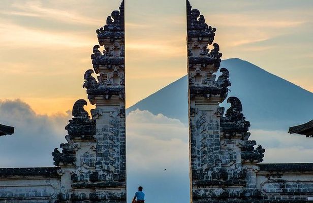 Lempuyang Temple Tour With Lunch and Pick Up