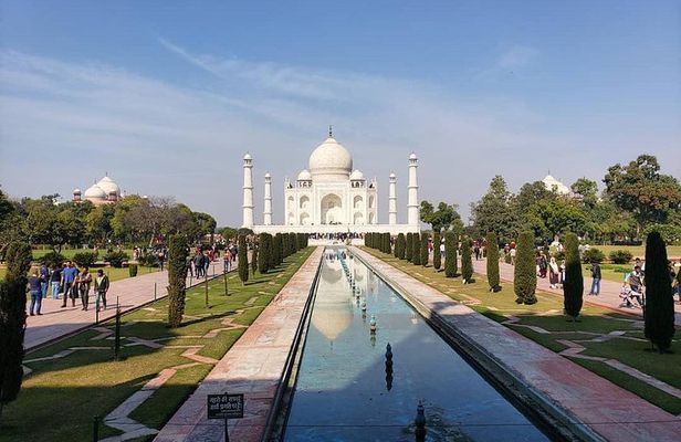 Private Taj Mahal & Agra Fort Tour by Car from Delhi