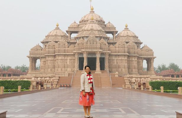Spiritual Delhi Temples : Full-Day Private Guided Tour