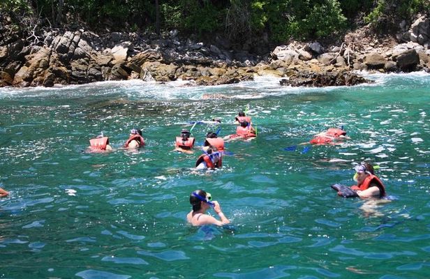 Walk And Snorkel In The National Park HT