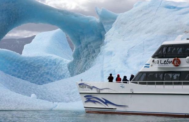 Glaciar Perito Moreno con Safari Náutico