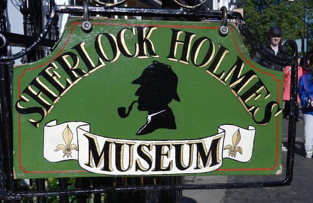 Sherlock Holmes Museum & See London's Top Sights Walking Tour