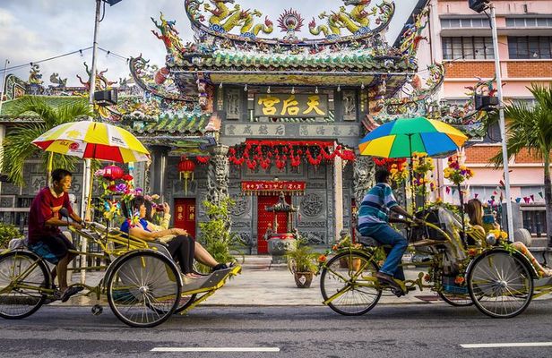 Georgetown Penang Fun Half Day Tour with Upside Down Museum
