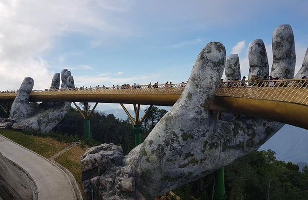 GOLDEN BRIDGE BA NA HILLS& CABLE CAR RIDE & Buffet Lunch(Private)