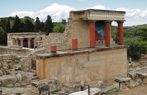 Knossos Palace guided tour - Heraklion City tour + market