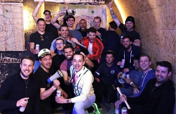 Warsaw: Axe Throwing with Hotel Transfers