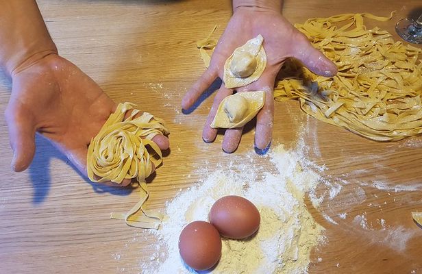 Florence: AL Dante Cooking Class