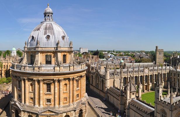 Windsor Castle, Stonehenge, and Oxford Day Trip from London