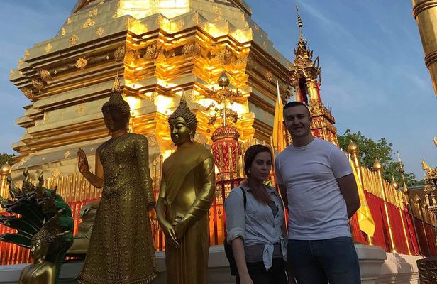 Doi Suthep Temple and Local Crafts Private Tour in Chiang Mai