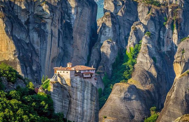 4-hours Monasteries Tour