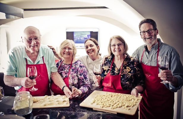 Authentic Roman Cooking Class & Market Experience